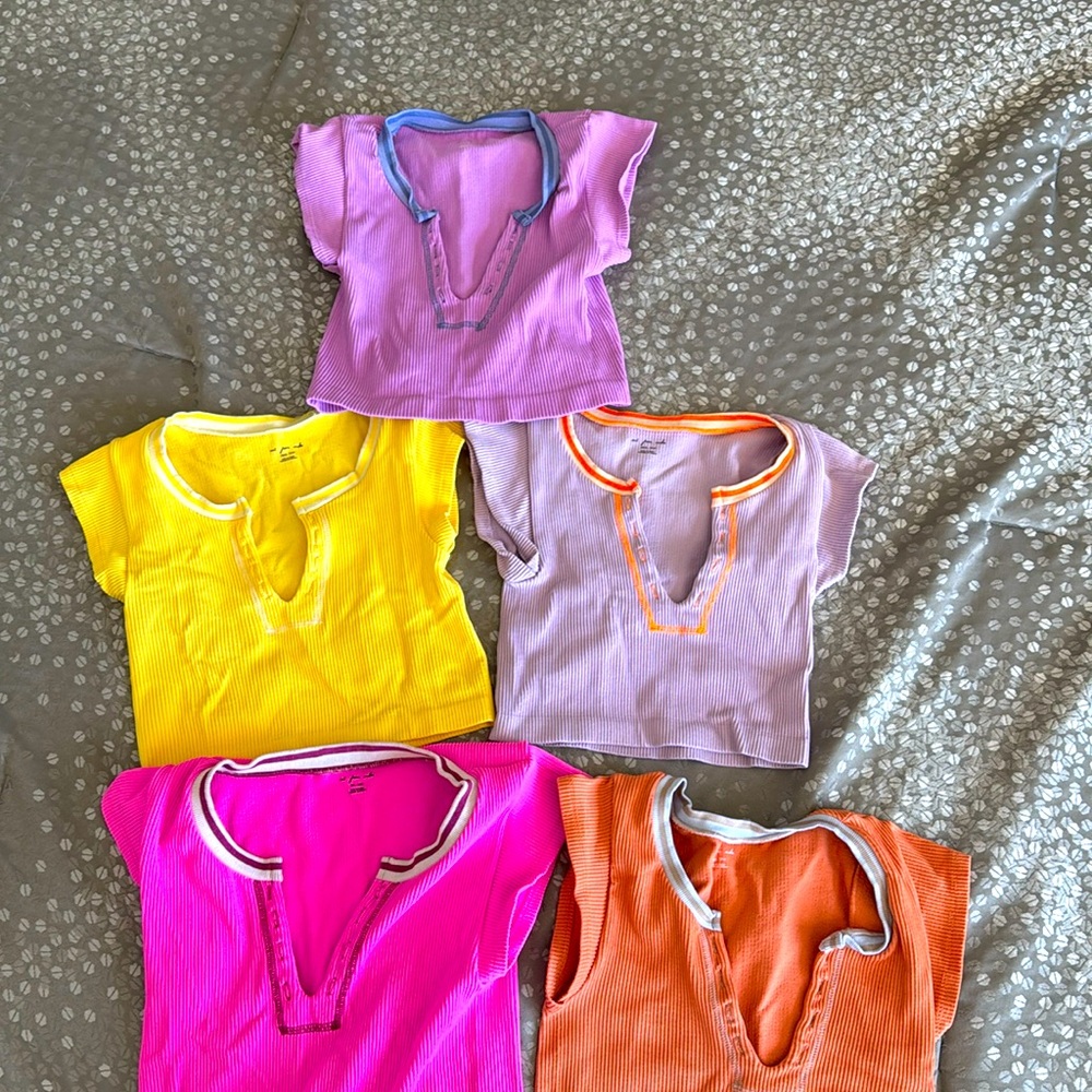 Bundle urban outfitters crop tops athletic wear extra small small, EUC